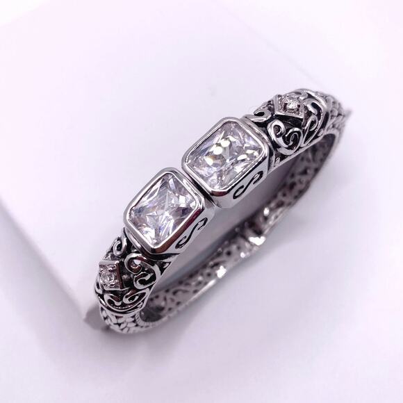 Beautiful Silver Plated Cuff Floral Decoration Sparkly CZ - Picture 3 of 8